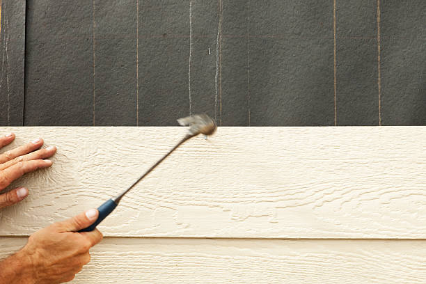 Siding Removal and Disposal in Vinton, IA